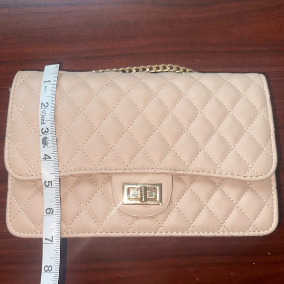 EUC | multi wear purse | cream with gold chain - Picture 9 of 14